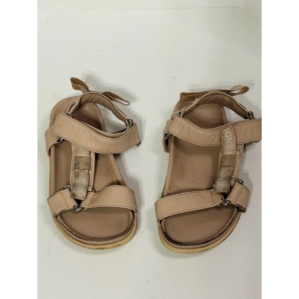 Fendi Kids Nude Leather Roma Logo Strappy Sandals Bow Back Made in Italy Size 30